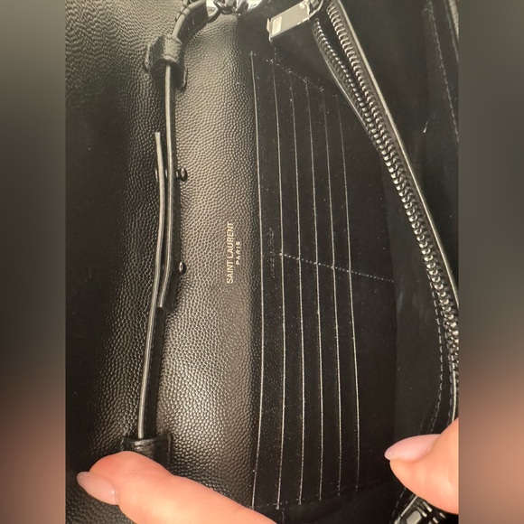 Rare Black on Black Yves Saint Laurent Wallet-On-Chain Medium Black on Black 🖤 - Picture 9 of 15